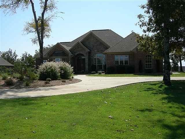 1st image of 105 Summerview Dr