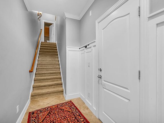 5th image of 707 Renaissance Ct