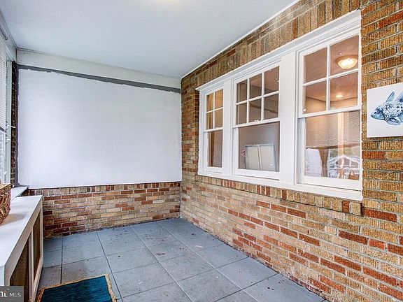 4th image of 6242 N Park Ave