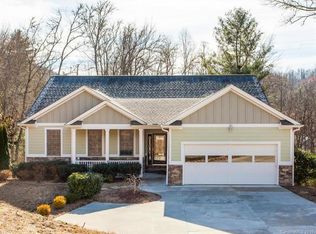 92 Clays Cv, Hendersonville, NC 28739