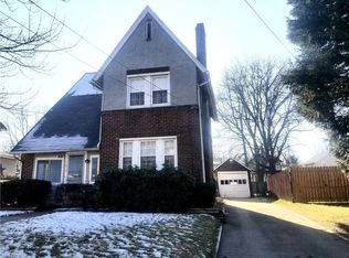 1676 Hampton Rd, Akron, OH 44305