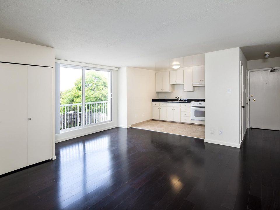 1st image of 2300 Buchanan St APT 2