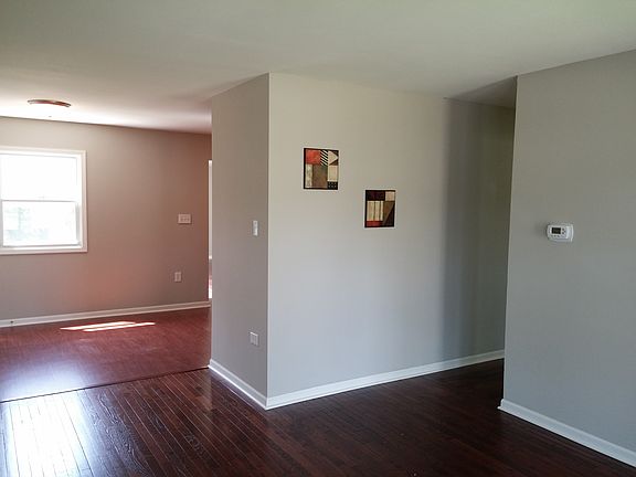 5th image of 1755 Evergreen Ave
