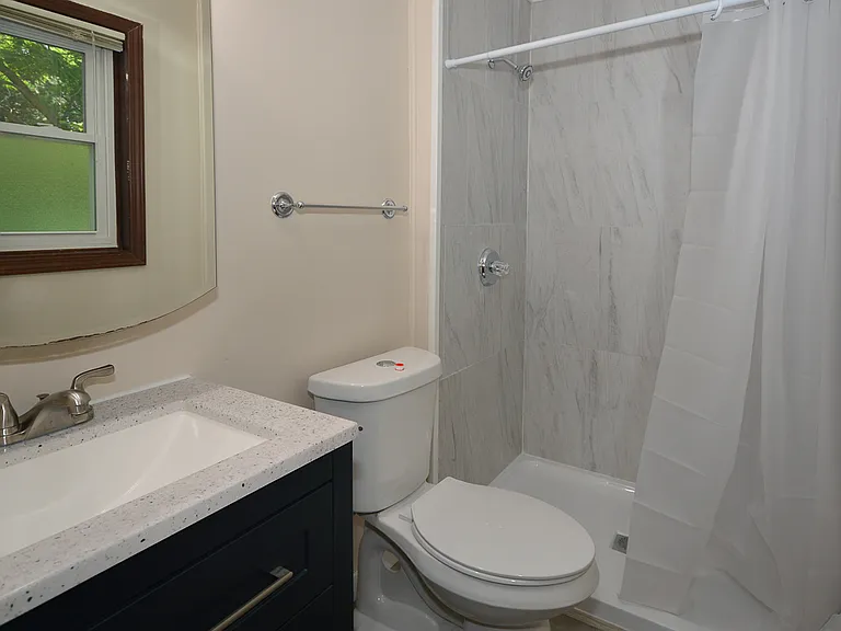4745 Briarhill Dr — Photo 16