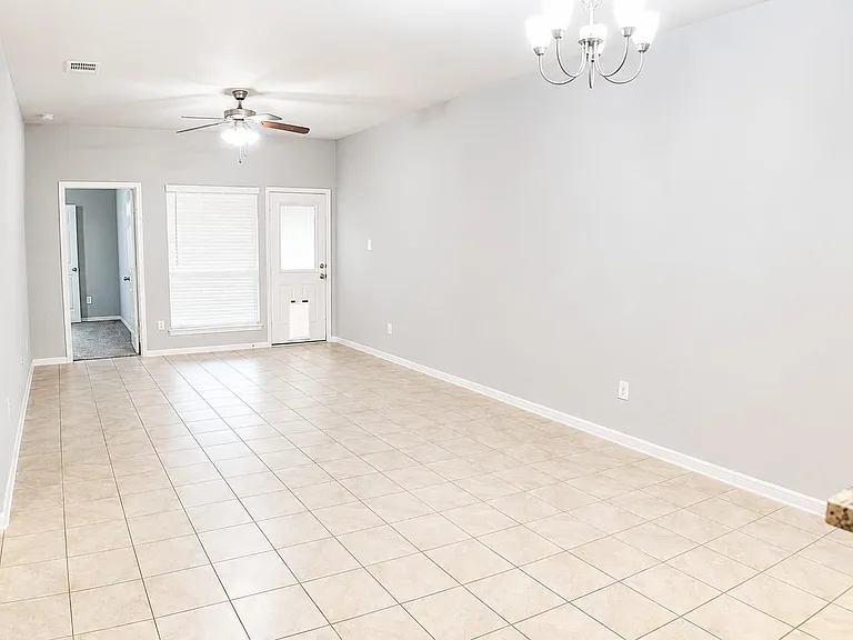 124 Camelot Place Ct — Photo 10
