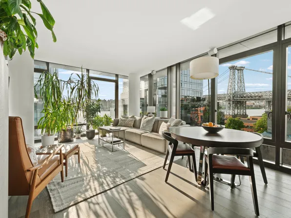 429 Kent Avenue image 1 of 24