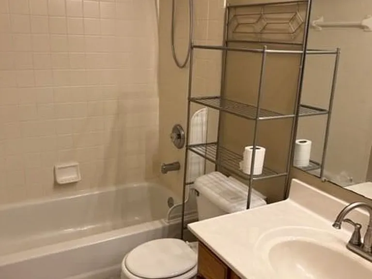 6914 Grand Oaks Ct — Photo 4
