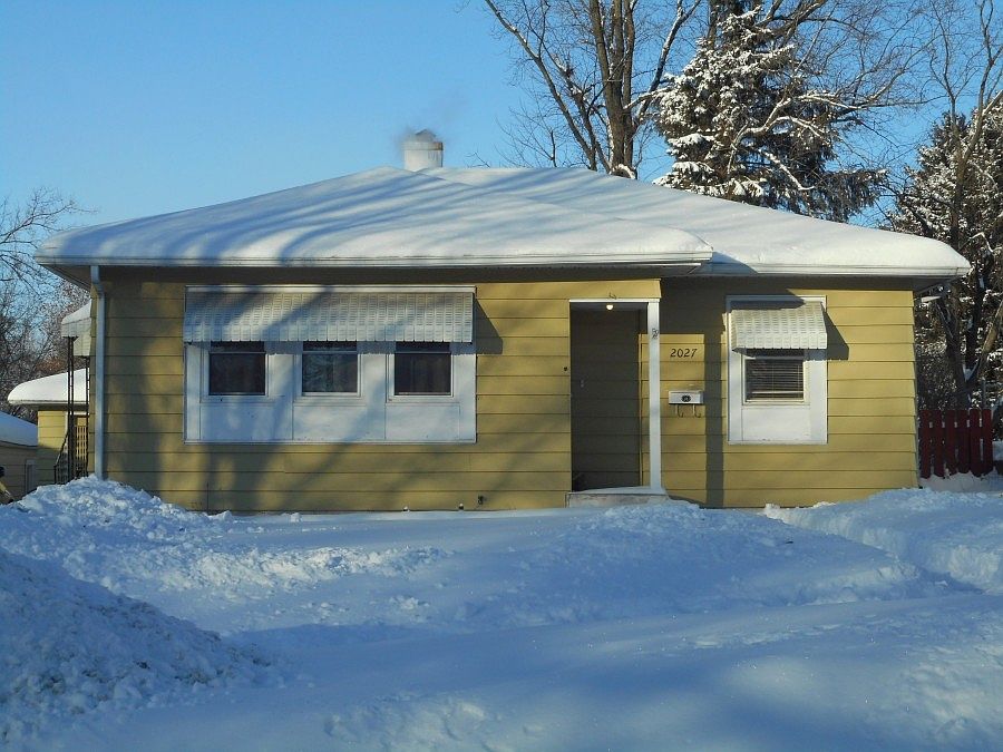 1st image of 2027 22nd St