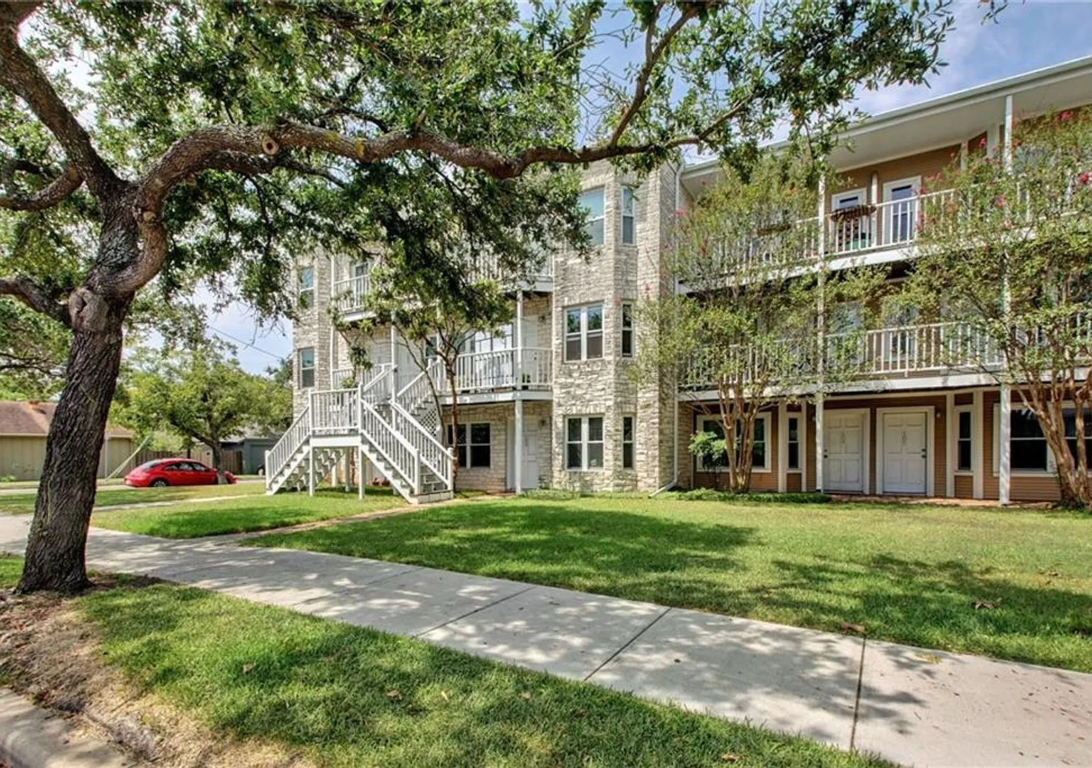 3400 Speedway Unit #202, Austin, TX 78705 — Photo 2