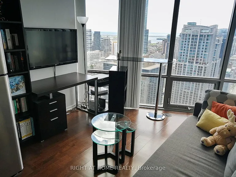 832 Bay St #4709 — Photo 32