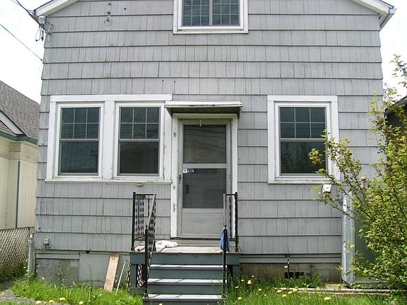 3rd image of 1823 Lombard Ave