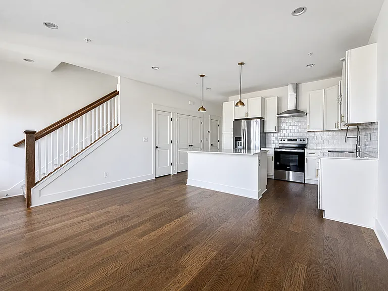 228 Allison Way — Photo 3