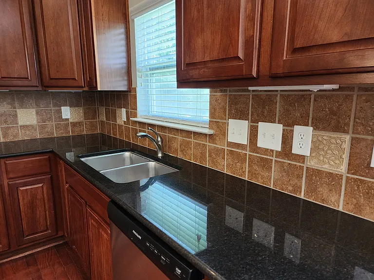 3907 Caldwell Ridge Pkwy — Photo 7