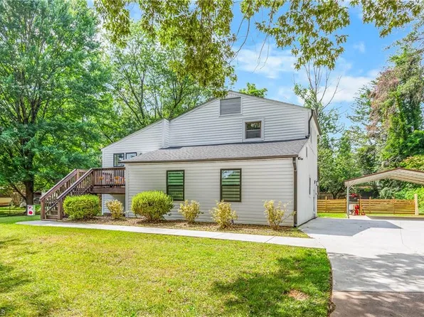 4609 Stanley Ct, Winston Salem, NC 27101