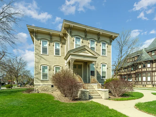 1201 Center Ave APT 2, Bay City, MI 48708