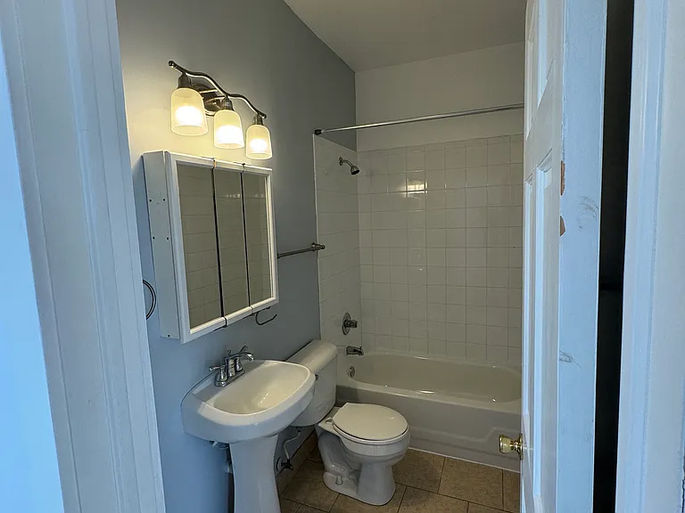 228 Carroll St — Photo 6