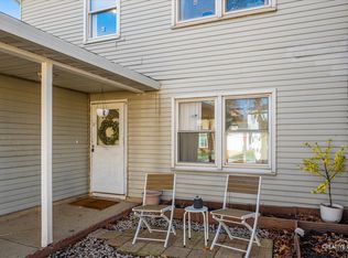 385 Hilton Dr, Glendale Heights, IL