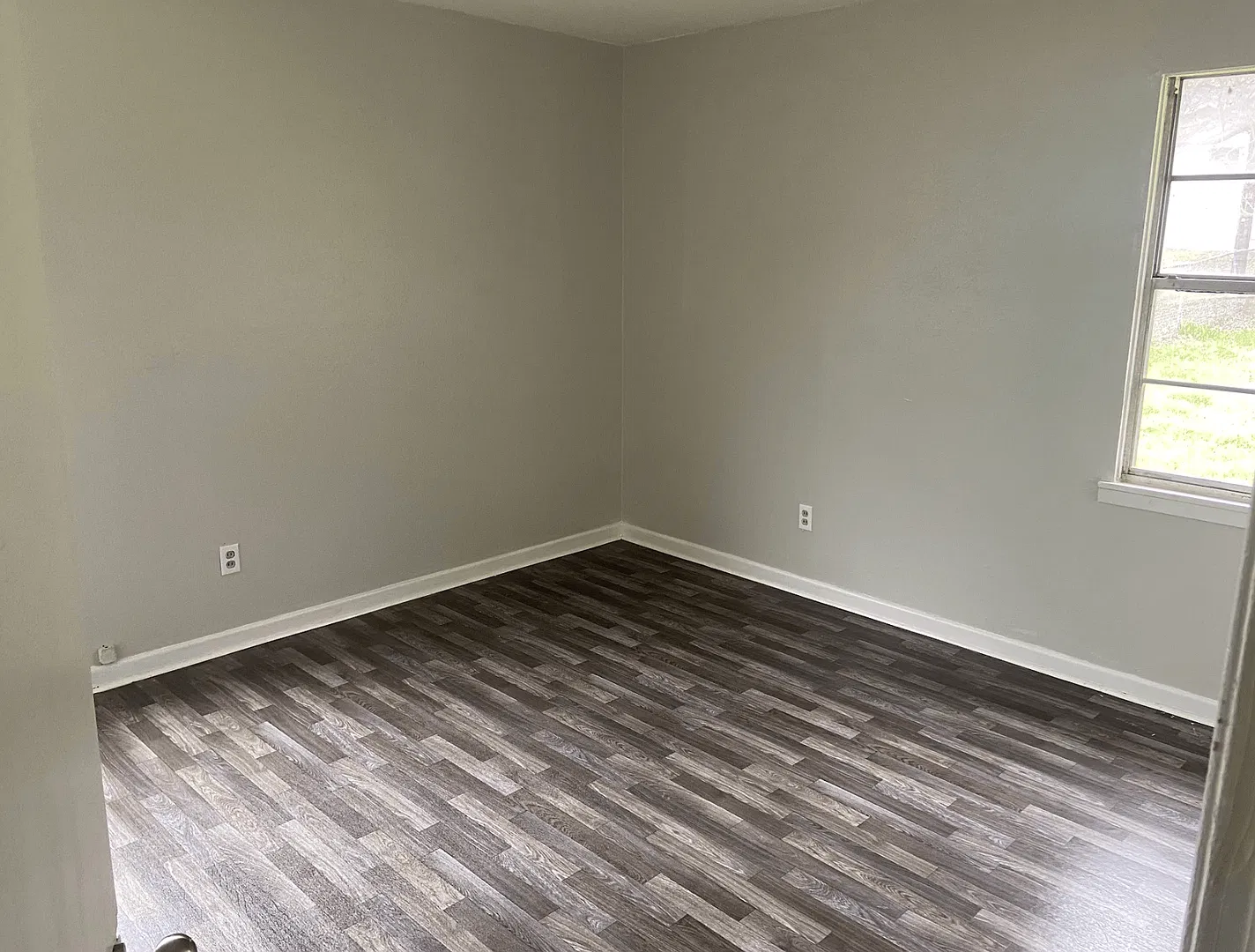 Spacious 4 Bed / 1.5 Bath Home with Fenced Yard Copperas Cove — Photo 4