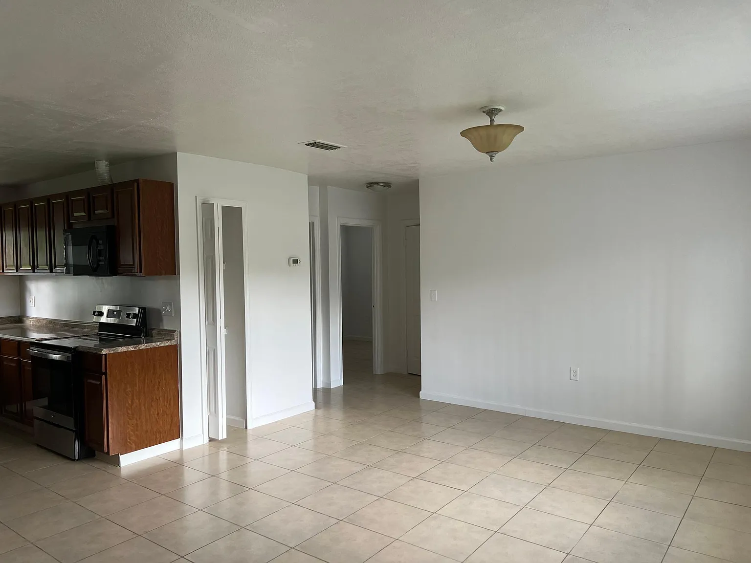 1824 Howell Branch Rd — Photo 3