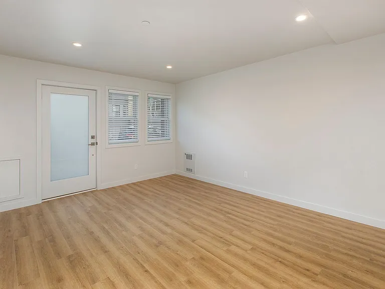 839 Broderick St #890R — Photo 13