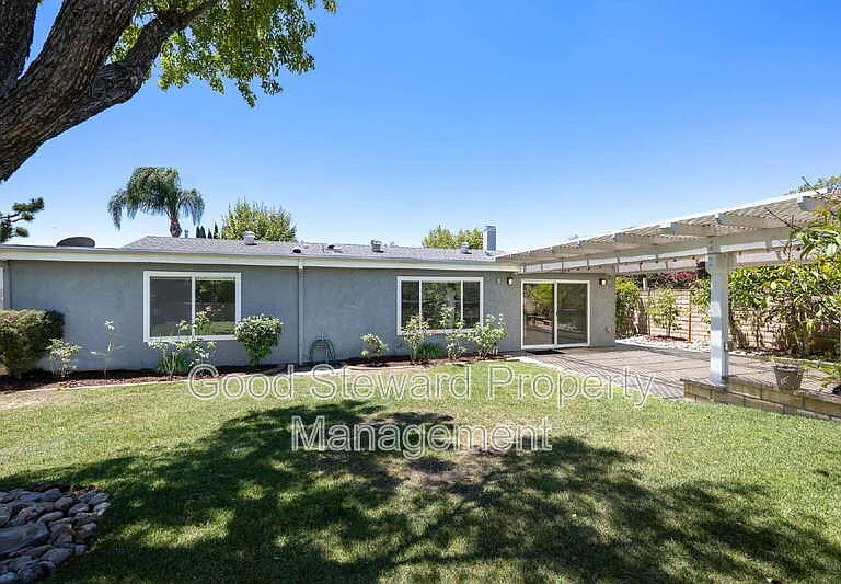 20251 Avenida Del Norte — Photo 36