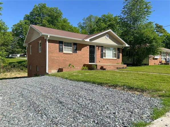 512 N Washington Ave, Reidsville, NC 27320