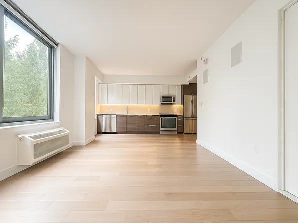 152-09 88th Avenue image 1 of 9