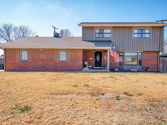 2nd image of 452 Claremont Dr