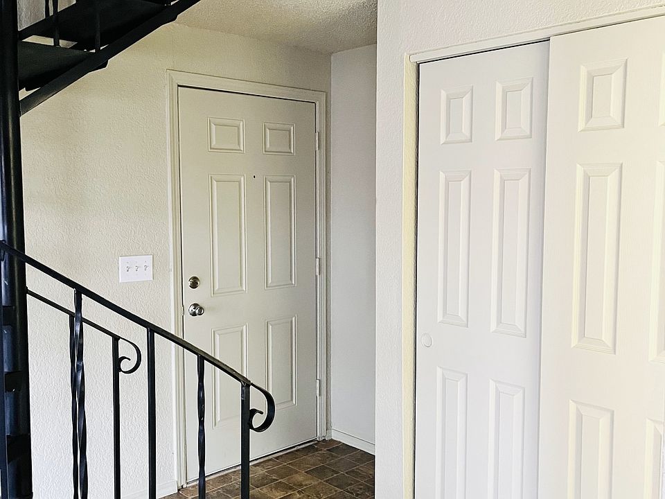 1st image of 1025 W Entiat Ave #11333432