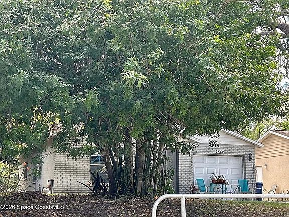 3rd image of 2542 22nd St