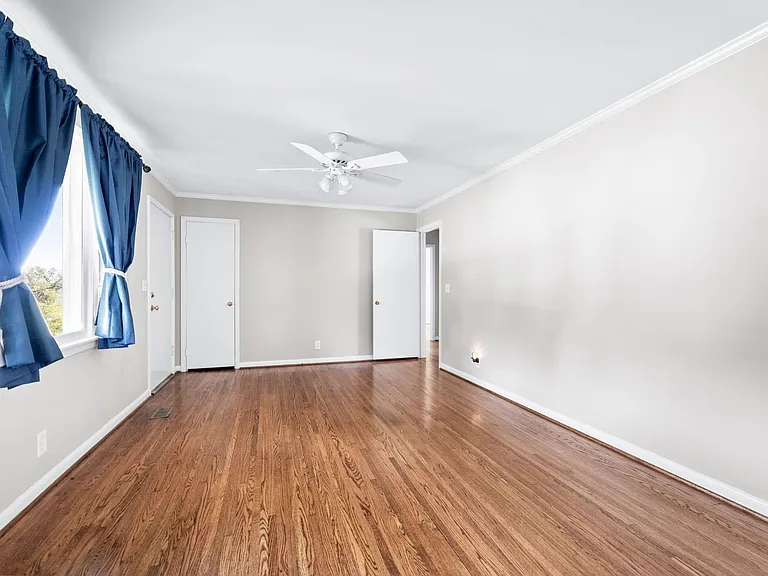 4809 Lynn Dr — Photo 10