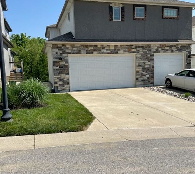 1st image of 5951 N London Ave #5977