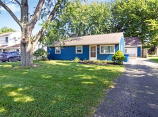 925 West Dr, Sheffield Lake, OH