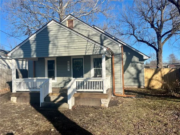509 Leroy St, Osawatomie, KS 66064