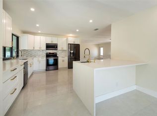 4700 McKinley St, Hollywood, FL 33021