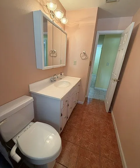 Guest/hall bathroom.