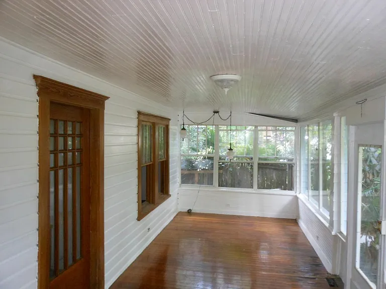 Front Porch/Florida Room