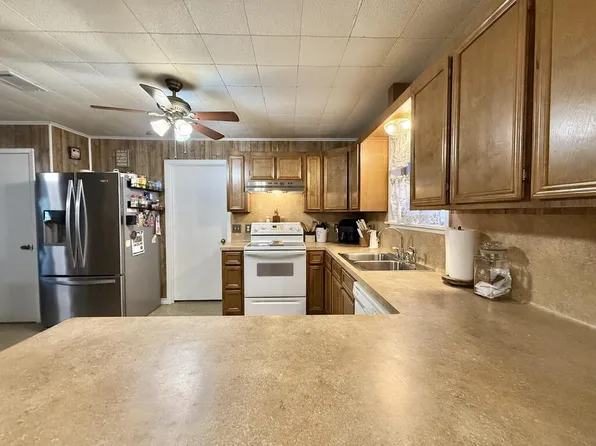 711 S Temple Ave, Pineland, TX 75968