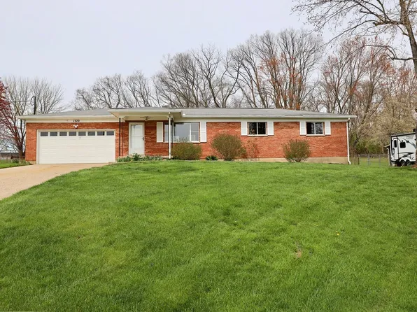 1320 Libby Ln, New Richmond, OH 45157