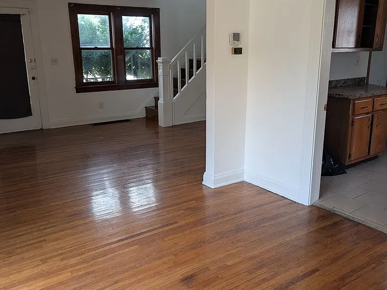 A charming 3-bedroom, 1-bathroom in Maple Heights — Photo 5