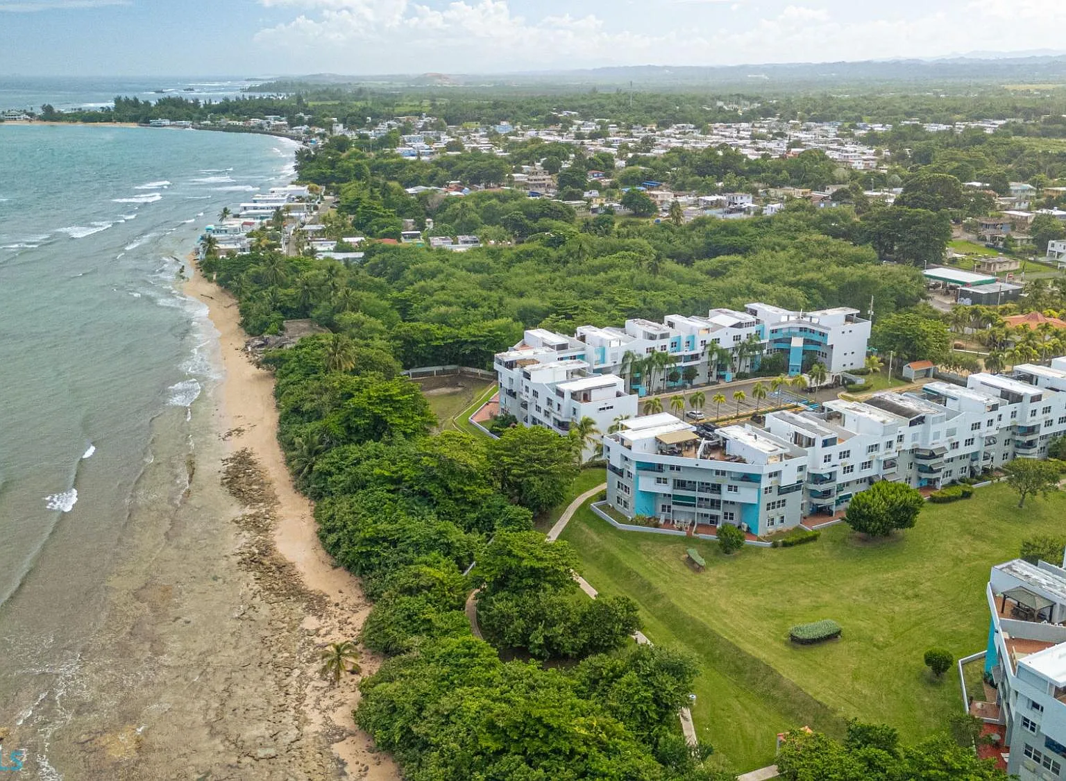 Chalets De La Playa (Condominio) — Photo 1