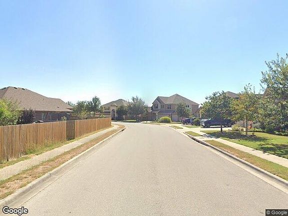 Exterior Neighborhood (street photo)