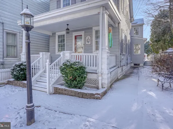 35 6th St, New Castle, DE 19720