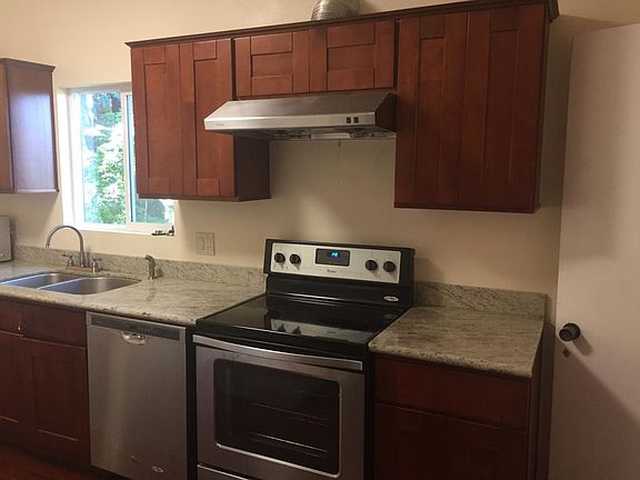 5th image of 13605 SE 58th Pl