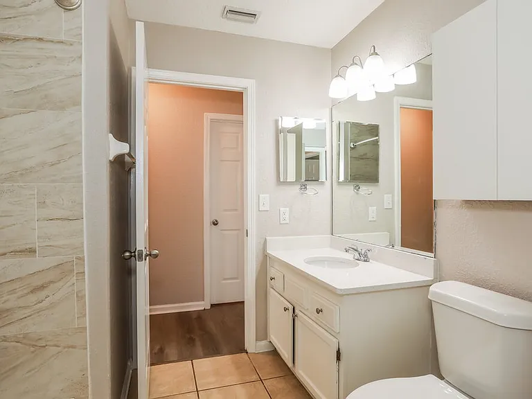 1306 Ardmore St — Photo 15