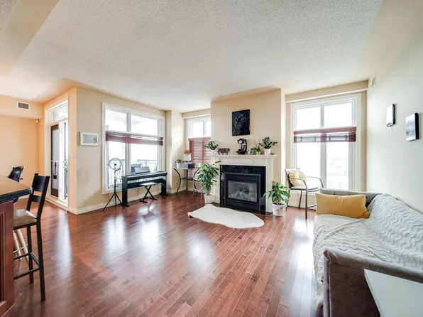 9020 Jasper Ave NW #1301, Edmonton, AB T5H 3S8