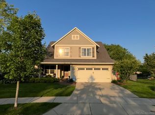 1646 Amberley Ct SE, East Grand Rapids, MI