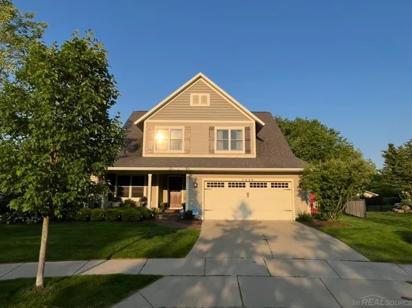1646 Amberley Ct SE, East Grand Rapids, MI 49506