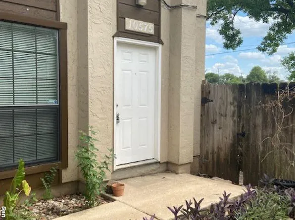10569 STARCREST DR, San Antonio, TX 78217