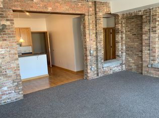 624 E Ogden Ave APT 202, Milwaukee, WI 53202